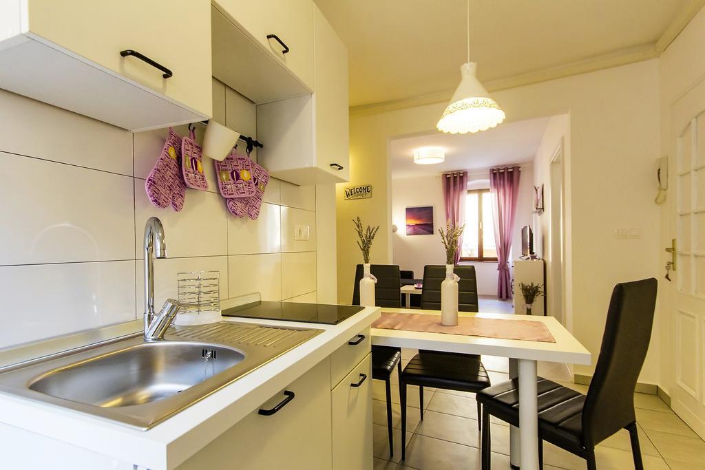 Center Apartment Lori 普拉 外观 照片